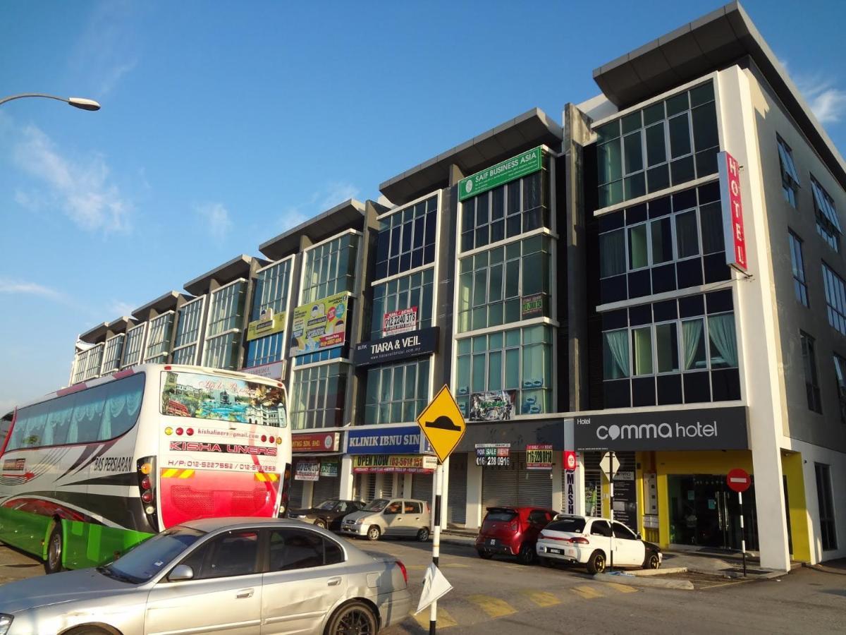 Comma Hotel Bandar Saujana Putra Exterior photo