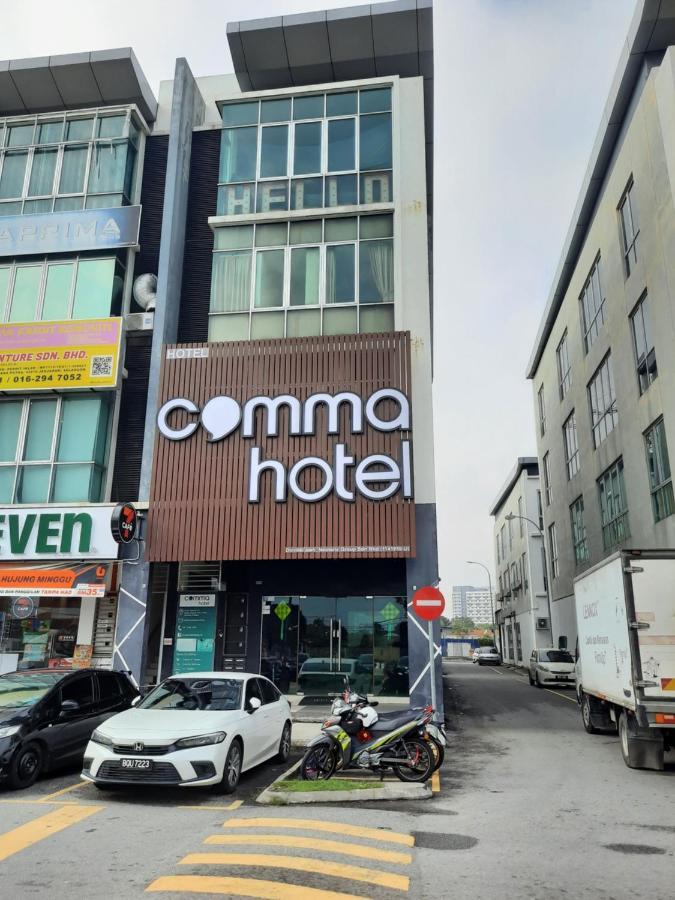 Comma Hotel Bandar Saujana Putra Exterior photo