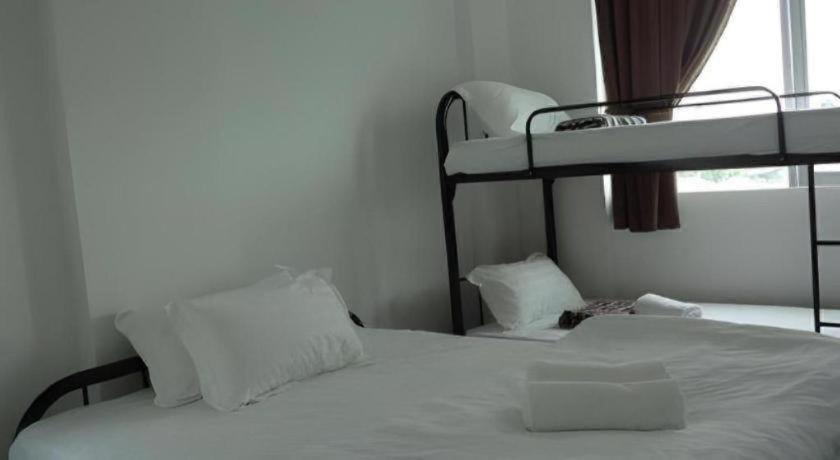 Comma Hotel Bandar Saujana Putra Exterior photo