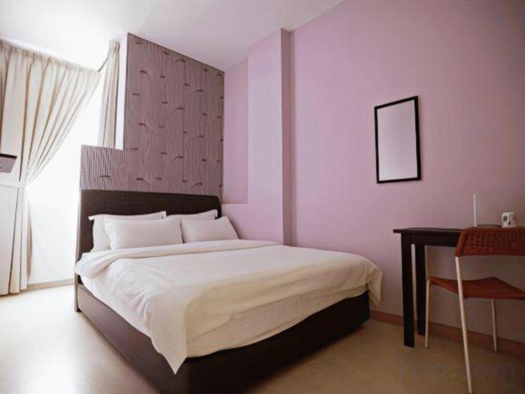 Comma Hotel Bandar Saujana Putra Exterior photo